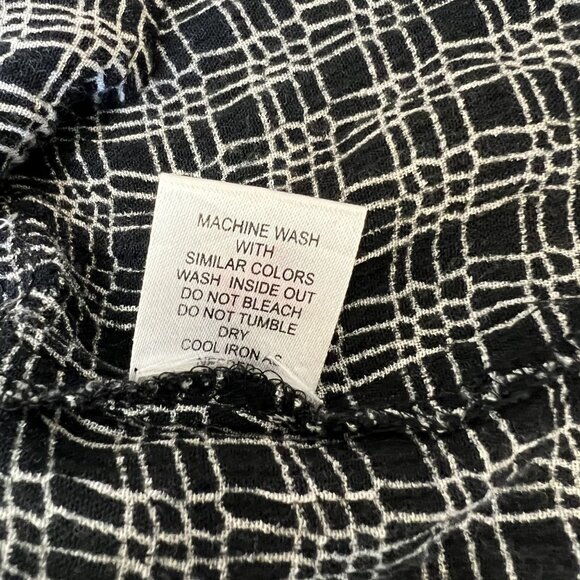 Antilia Femme  Black and White  Grid Pattern  with Bell Accent  Tank  Blouse  Si - Picture 8 of 11